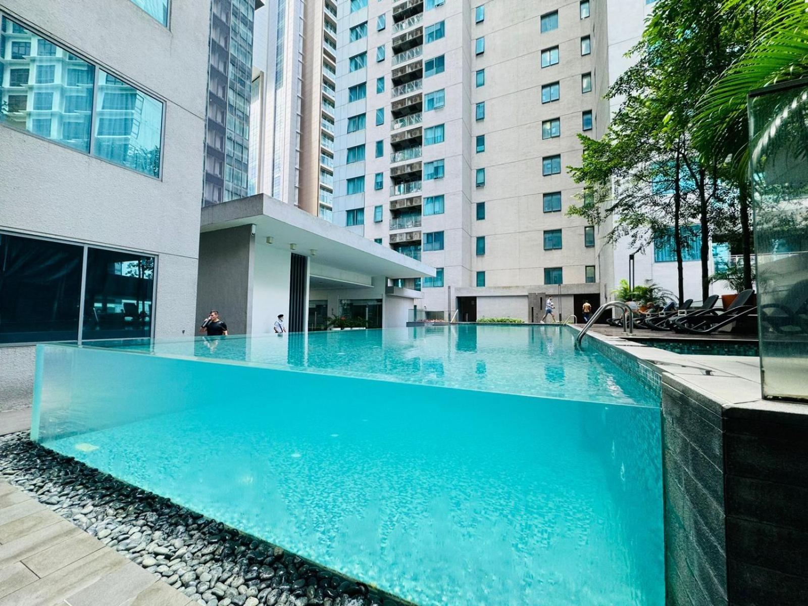 Summer Suites Klcc By Homestay Куала-Лумпур Экстерьер фото