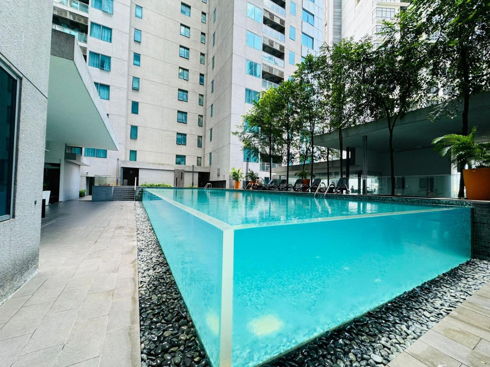 Summer Suites Klcc By Homestay Куала-Лумпур Экстерьер фото