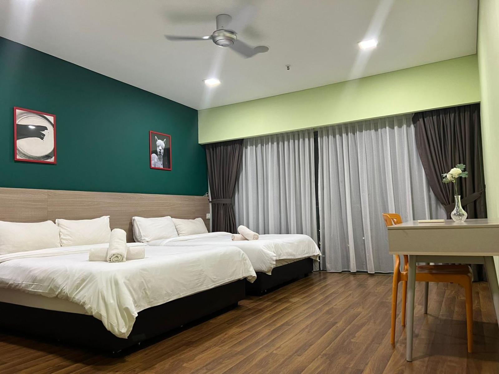 Summer Suites Klcc By Homestay Куала-Лумпур Экстерьер фото