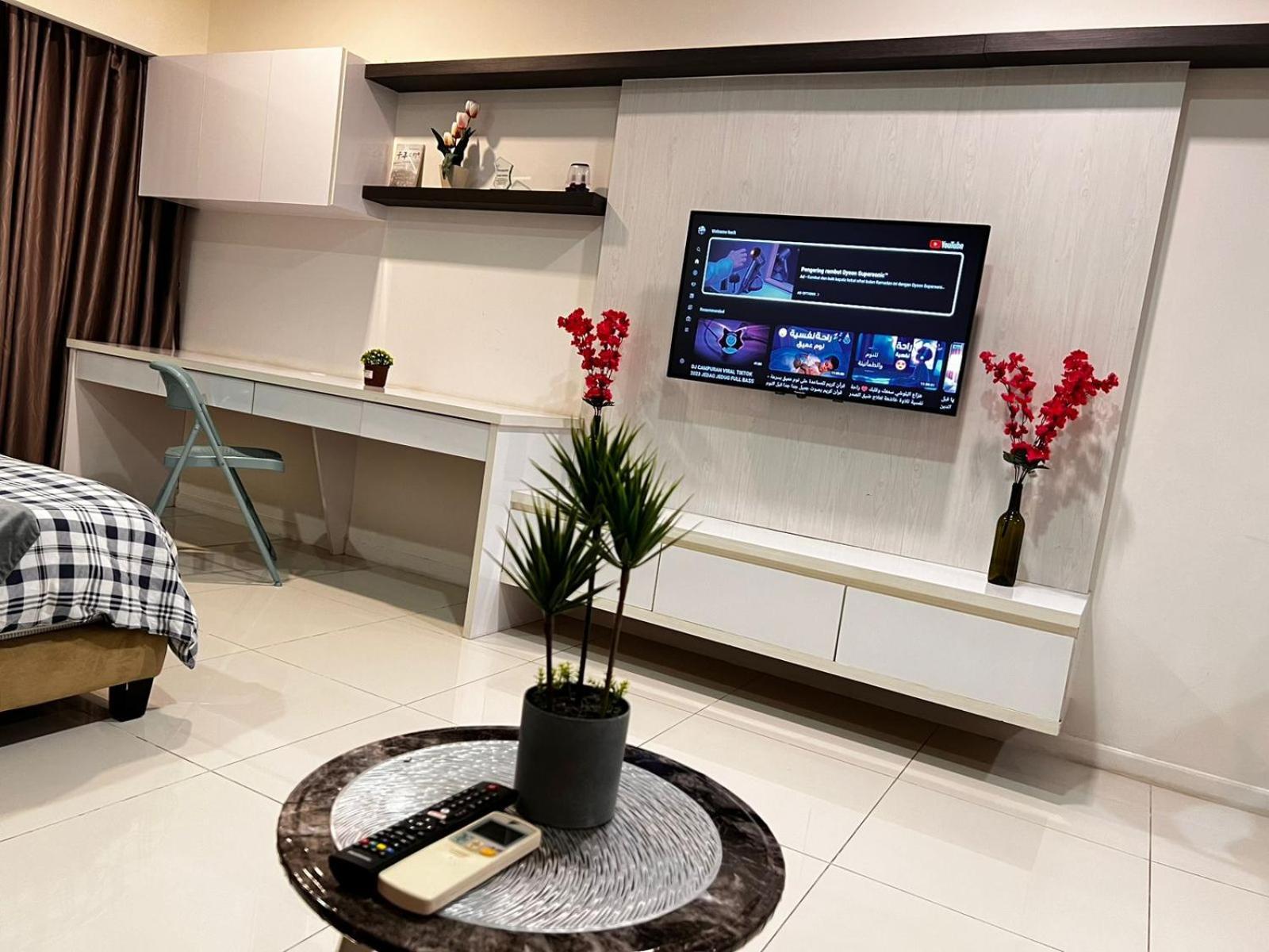 Summer Suites Klcc By Homestay Куала-Лумпур Экстерьер фото