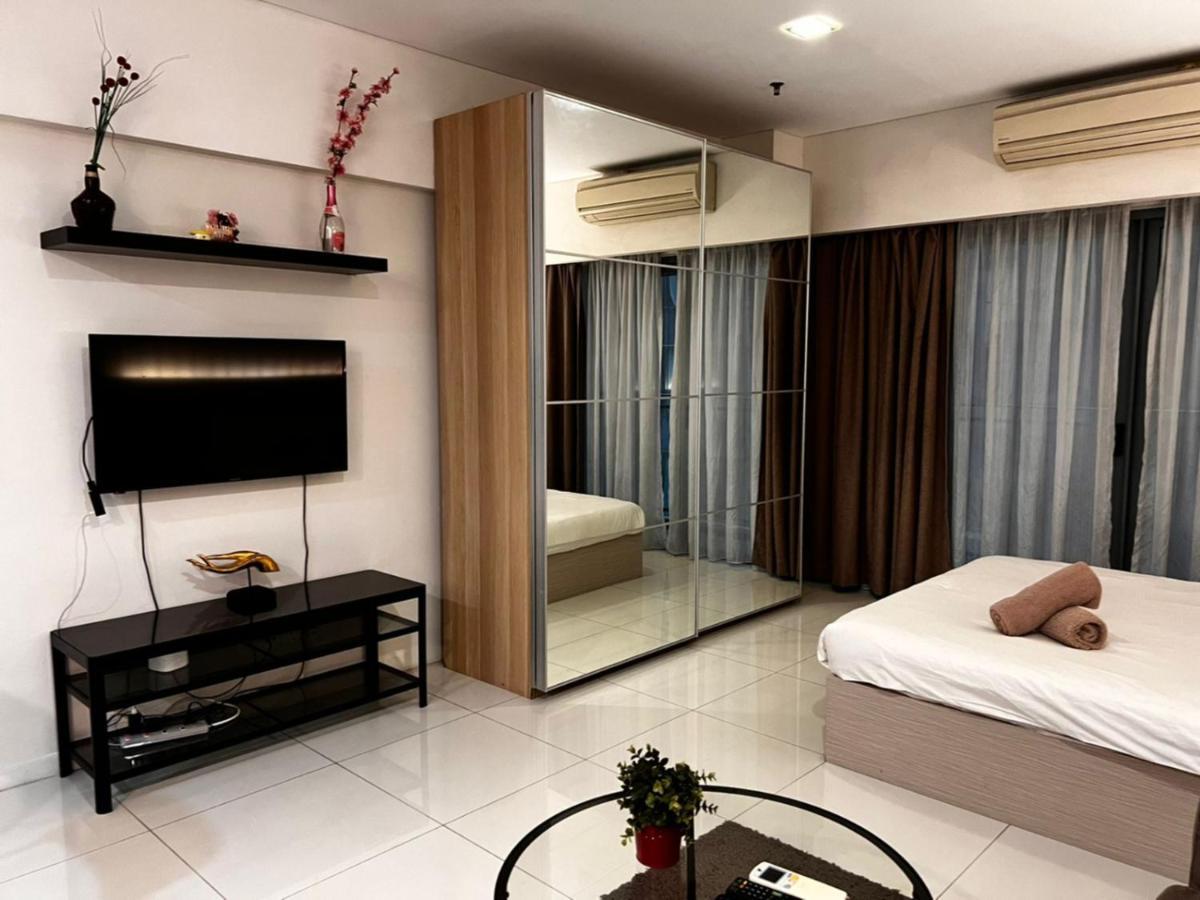 Summer Suites Klcc By Homestay Куала-Лумпур Экстерьер фото