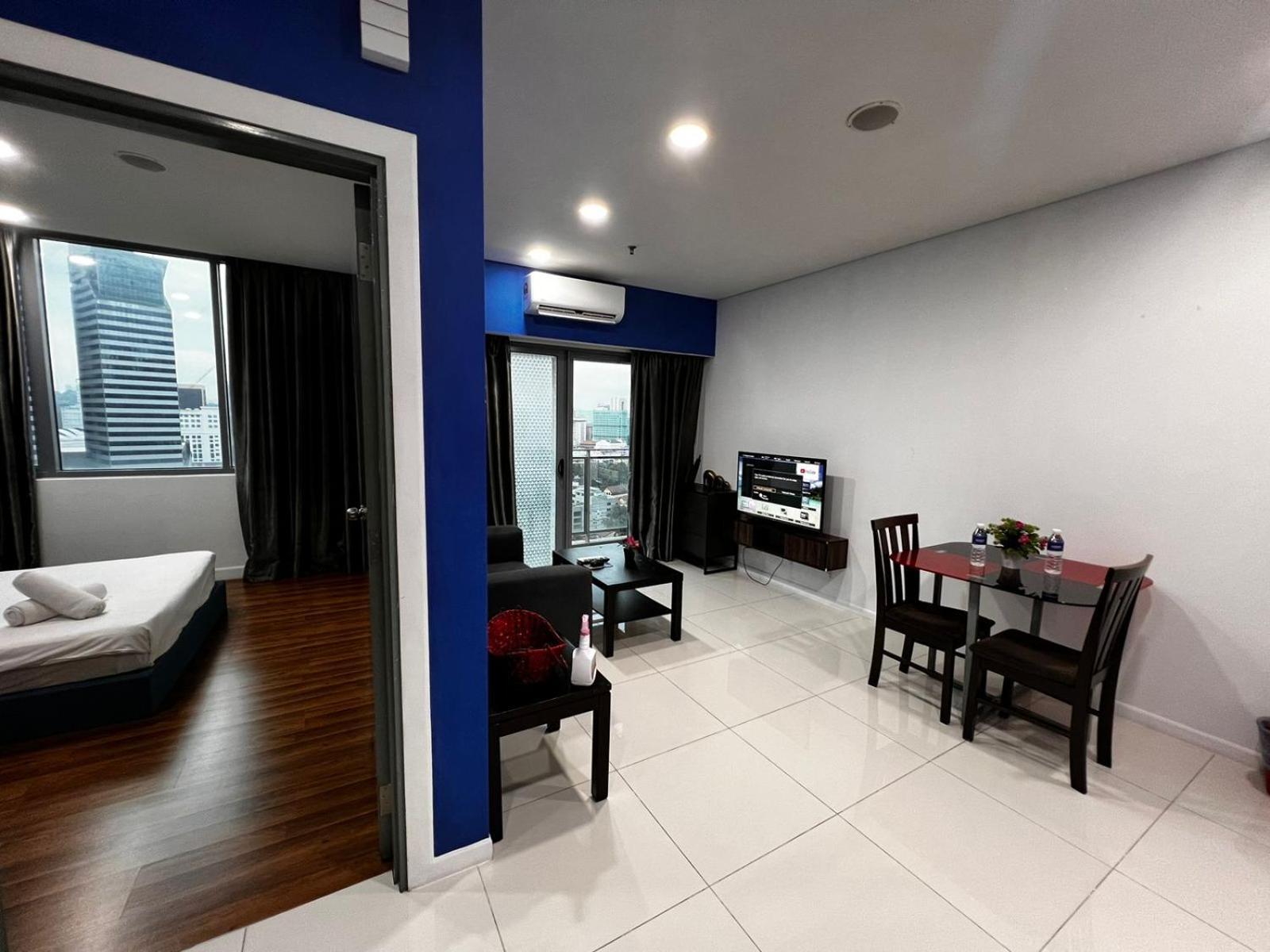 Summer Suites Klcc By Homestay Куала-Лумпур Экстерьер фото