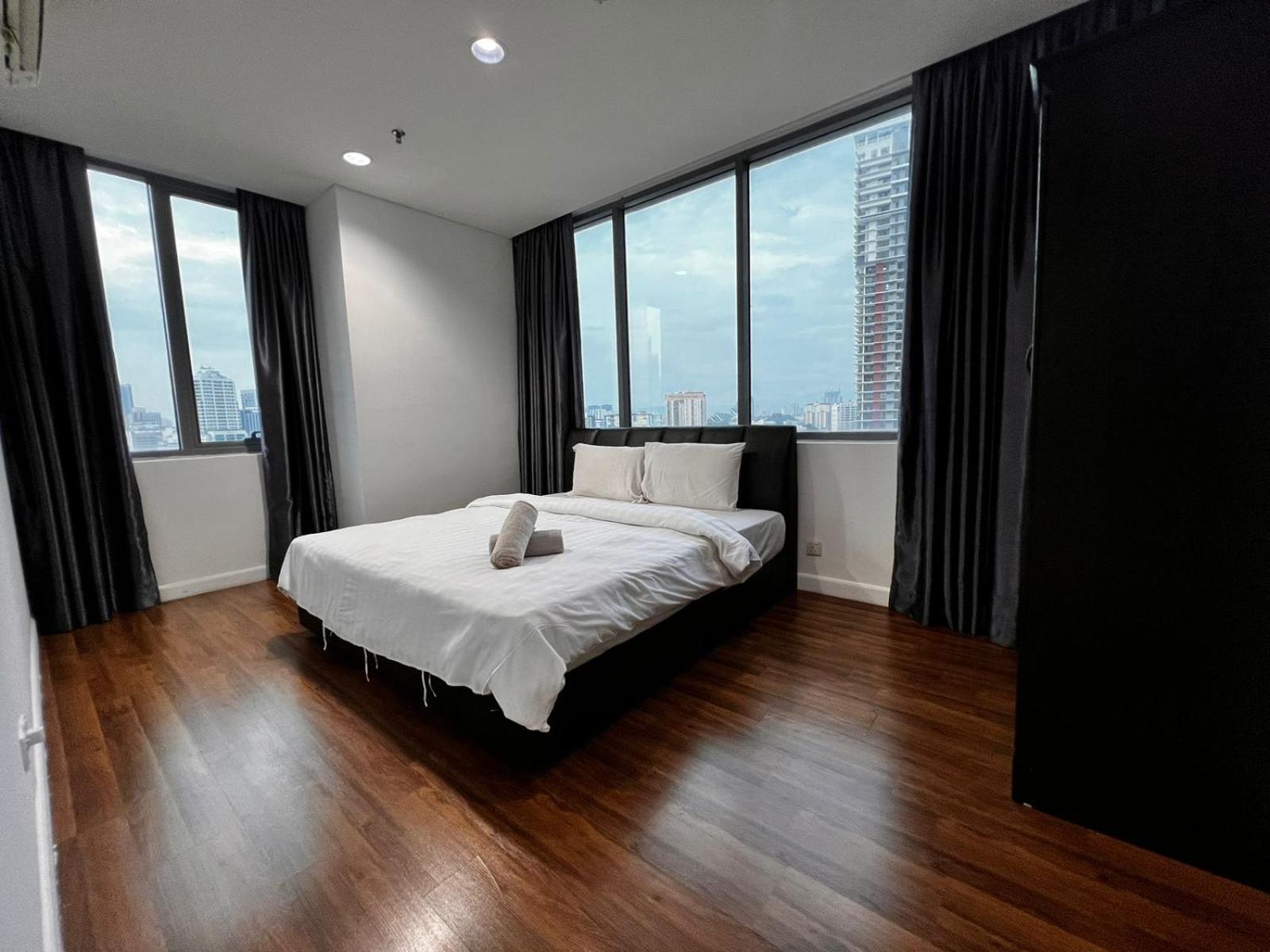 Summer Suites Klcc By Homestay Куала-Лумпур Экстерьер фото