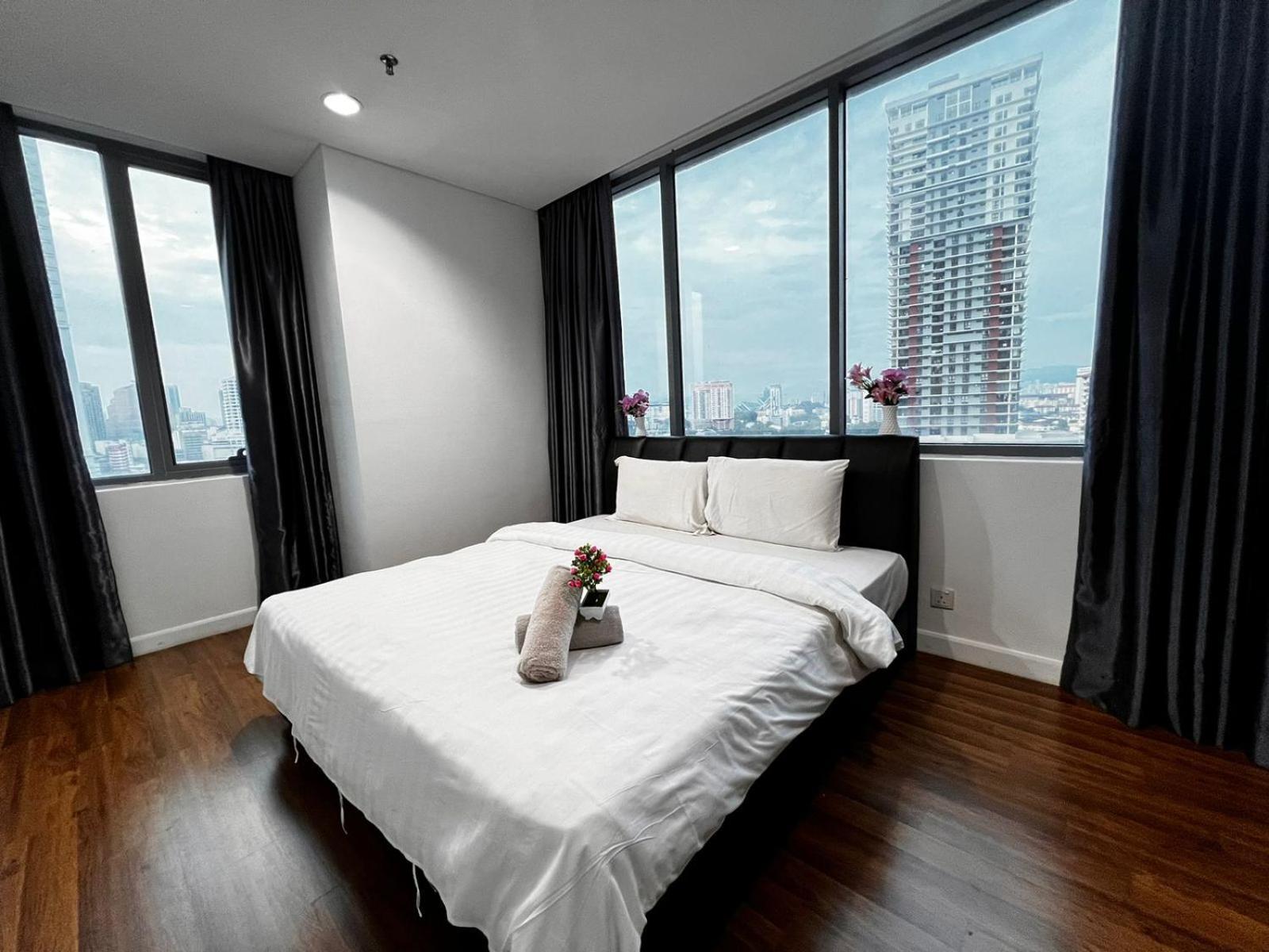 Summer Suites Klcc By Homestay Куала-Лумпур Экстерьер фото