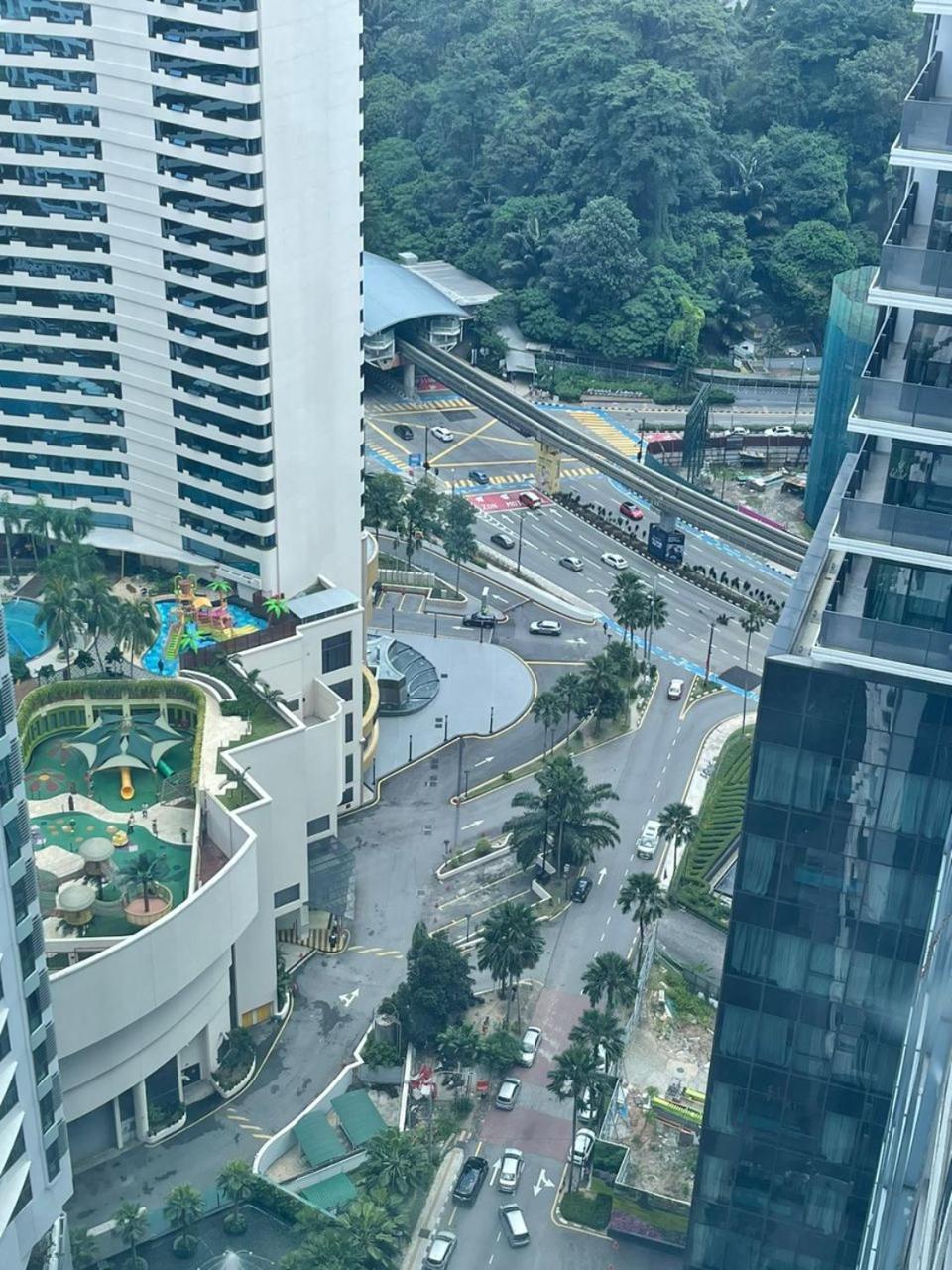 Summer Suites Klcc By Homestay Куала-Лумпур Экстерьер фото